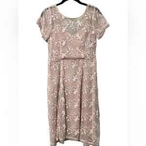 Nanette Lepore Embroidered floral Knee Length fully lined midi Dress pink size 6